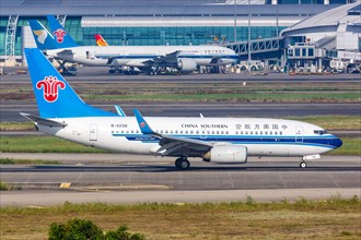 A China Southern Airlines Boeing 737-700 aircraft with registration number B-5236 at Guangzhou Airport