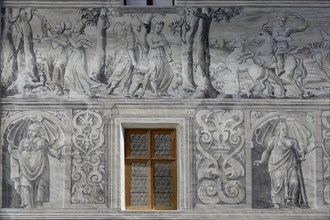 Grisaille paintings in the courtyard of the Hochschloss