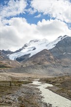 View of glacier and mountain Mount Athabasca