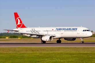 A Turkish Airlines Airbus A321 with registration TC-JSD takes off from Helsinki Airport
