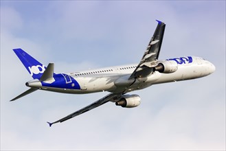 A Joon Airbus A321 with the registration F-GTAJ takes off from Barcelona Airport