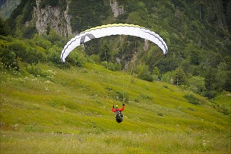 Paraglider on the Hochfelln