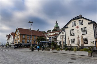 Bars and Restaurants in Skagen kai