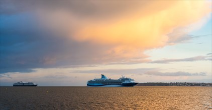 Sunset over Cruise ferries in Torquay