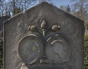 Relief with flowers on a Jewish gravestone
