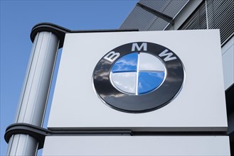 Sign and logo of the BMW branch Dortmund