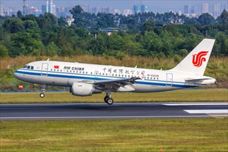 An Air China Airbus A319 aircraft with registration number B-6238 at Chengdu Airport
