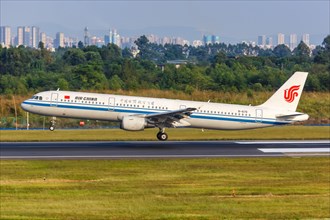 An Air China Airbus A321 aircraft with registration number B-6711 at Chengdu Airport