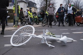 White bicycle as sign for fatal bicycle accident