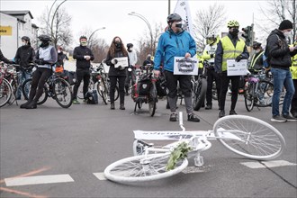 White bicycle as sign for fatal bicycle accident