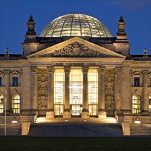 Reichstag in the evening