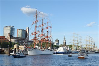 Four-masted barque 'Sedov' during 830. harbor birthday