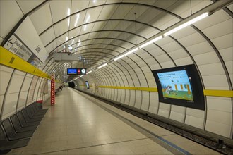 Lehel underground station