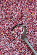 Rose salt with spoon