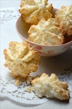 Coconut macaroons in shell