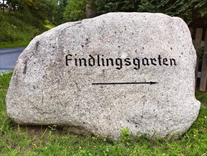Boulder with inscription Findlingsgarten