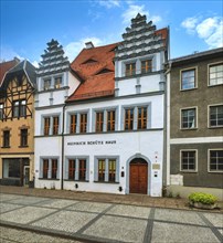 Heinrich Schuetz House