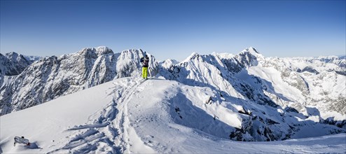Alpspitz summit