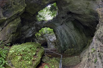 Riesenburg cave