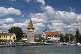 Harbour with Mangturm