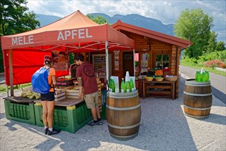 Fruit stand at Montan