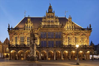 City Hall with Roland in the evening