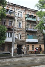 Facade of a residential building in need of renovation on Panteleimonovskaya Street