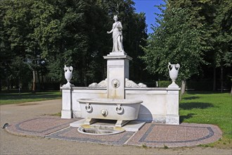 Marble bathtub in the French Garden