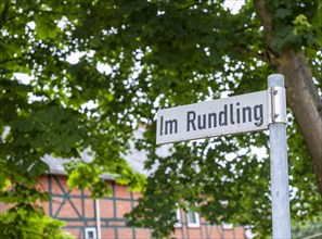 Street sign 'Im Rundling' in the Rundling village Gistenbeck