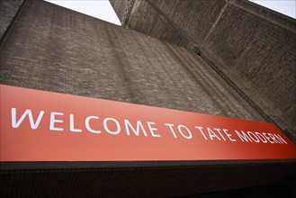 Tate Modern with Welcome to Tate Modern sign