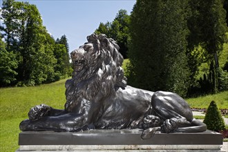 Lion figure in the castle park