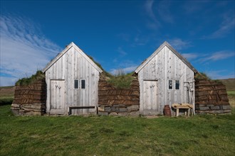 Horse stable and tool shed in original peat construction