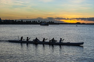 Evening rowing in the bay of Apia