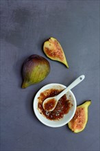 Fig jam in small bowls