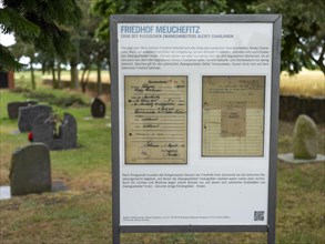 Information board about the grave of a Russian forced labourer at the cemetery in the Rundlingsdorf Meuchelfitz