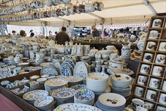 Stall with tableware