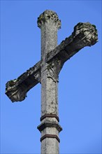 Stone cross on the Place du Chatel