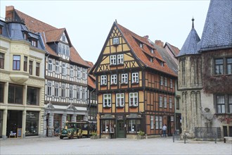 Half-timbered houses and town hall with Roland statue