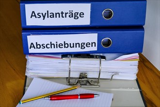 Folder with inscription Asylum applications