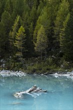 Turquoise-green Lake Sorapis