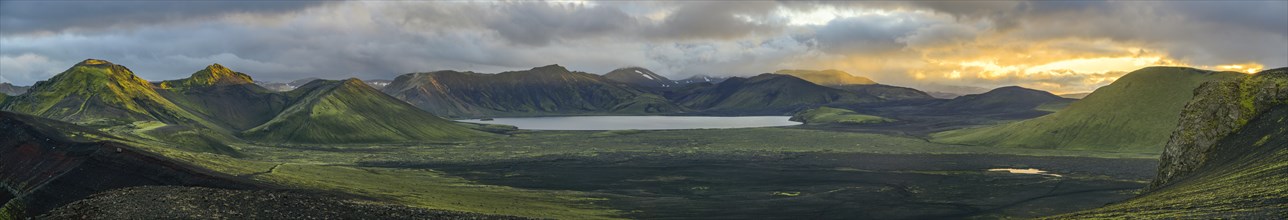 Evening light at Frostastaoavatn