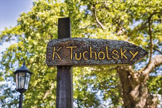 Signpost to the grave of Kurt Tucholsky