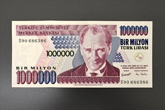 One million old Turkish lira banknote