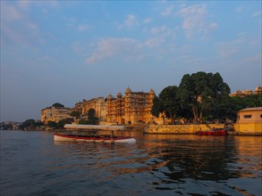 City Palace and Lake Pichola in the evening light