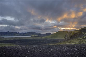 Evening light at Frostastaoavatn