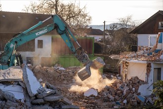 Demolition of the Gleissner property Buchberger Strasse