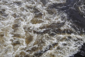 Strong current in the Ottawa River
