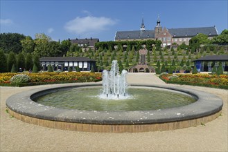 Fontaine and gardens of Kamp Abbey