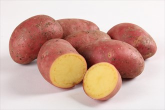 Red potatoes (Solanum tuberosum)