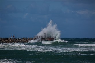 Surf at the pier